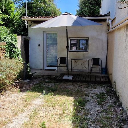 Le Studio Remcam Saint-Mitre-les-Remparts エクステリア 写真
