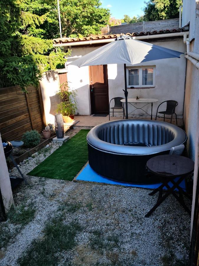 Le Studio Remcam Saint-Mitre-les-Remparts エクステリア 写真