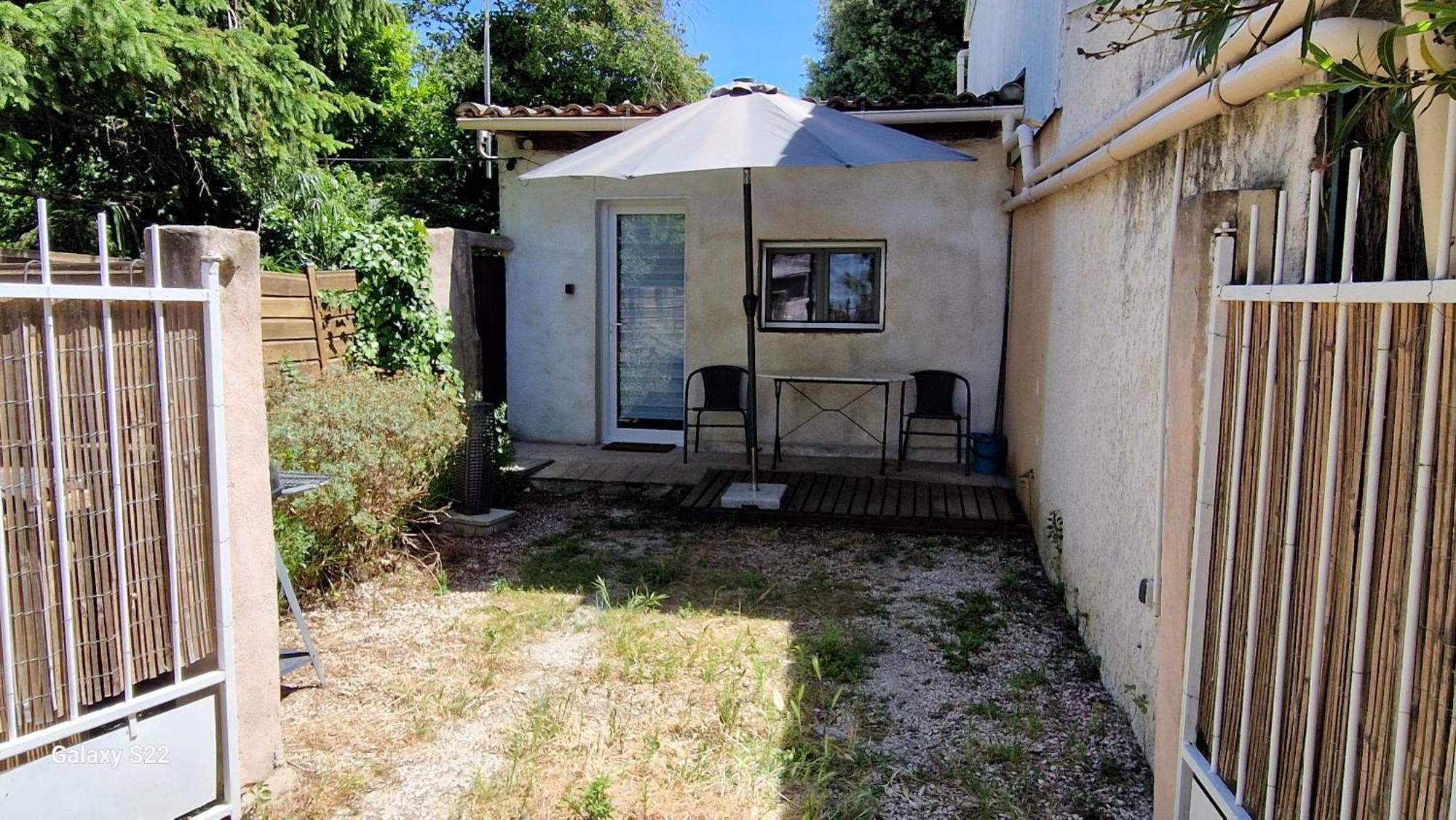Le Studio Remcam Saint-Mitre-les-Remparts エクステリア 写真